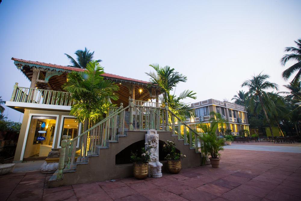Club Mahindra Acacia Palms 3* Colva